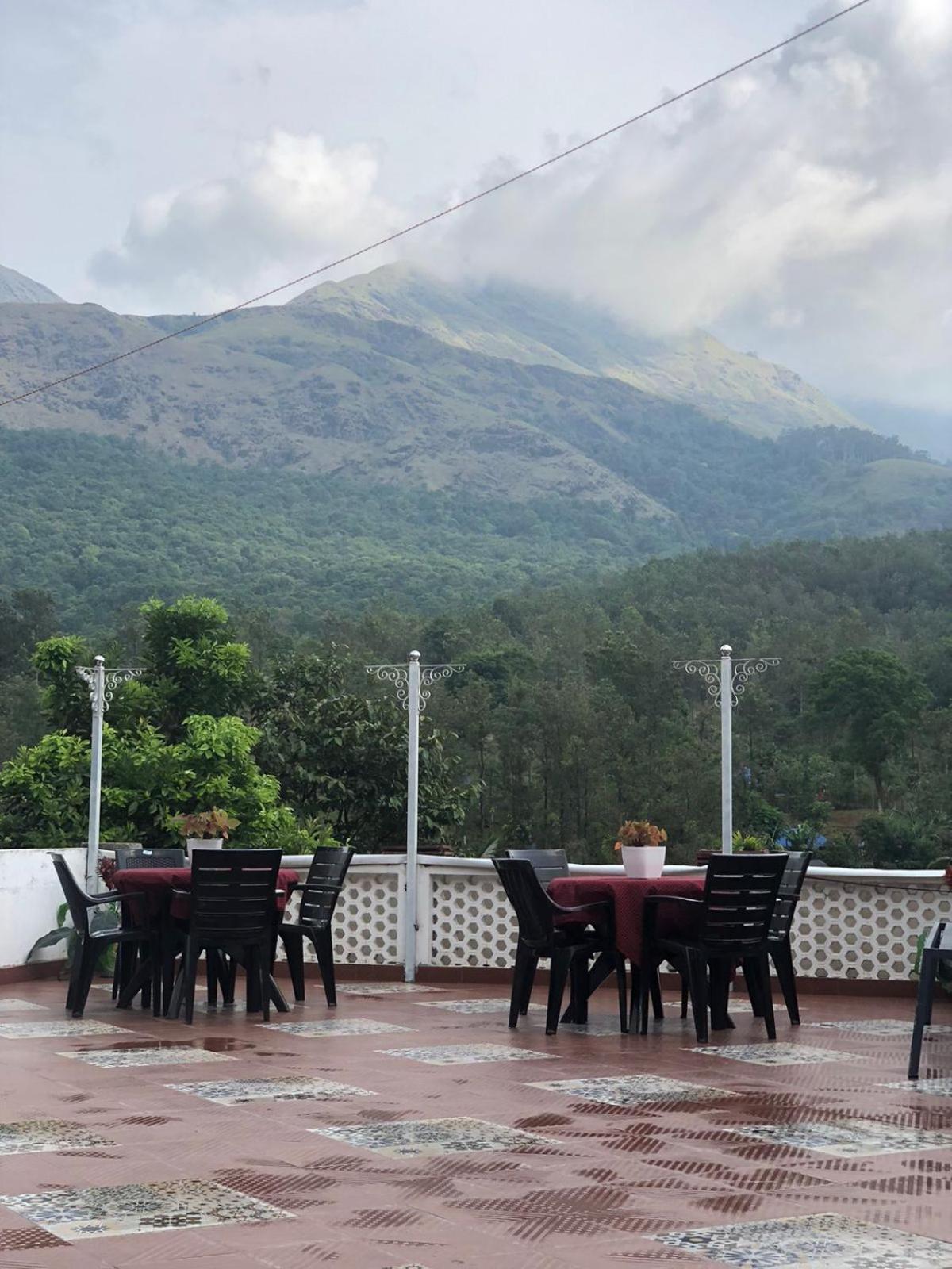 Padikkal Bungalow ไวทีรี ภายนอก รูปภาพ